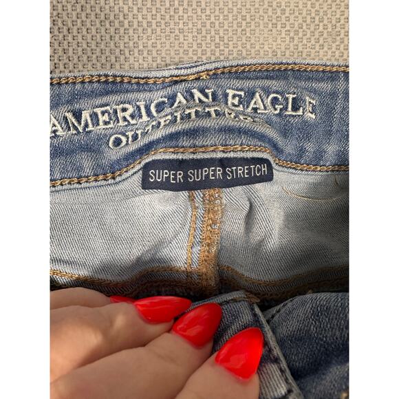 American Eagle Distressed Jean Shorts Super Super Stretch Size 10 - Picture 7 of 8